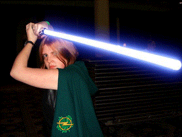 Прикрепленное изображение: Mara_Jade_Lightsaber_1c.gif